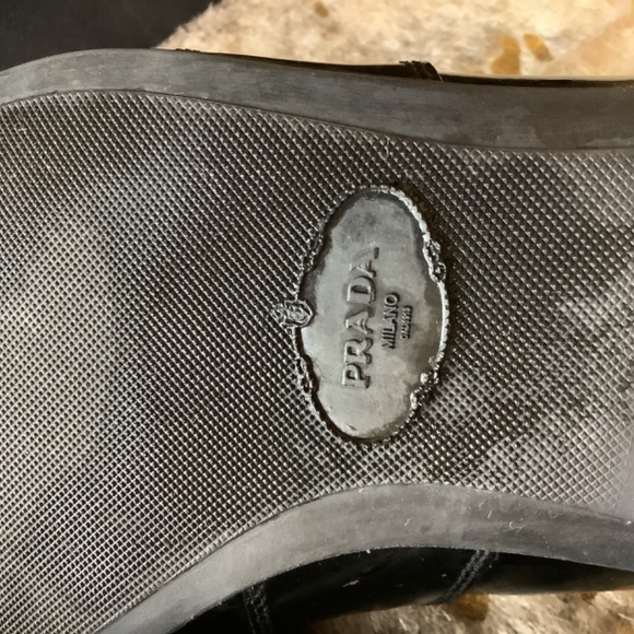 PRADA/Mens Black Patent Leather - Picture 9 of 10